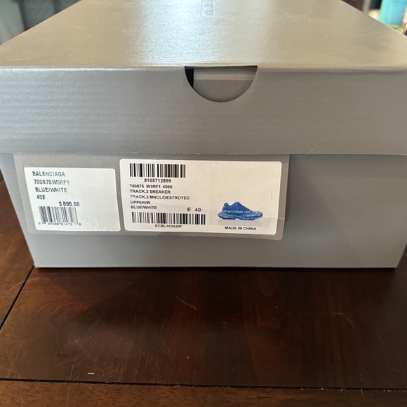 Balenciaga men’s Track 3 sneaker - blue. Size 40 - Picture 7 of 9